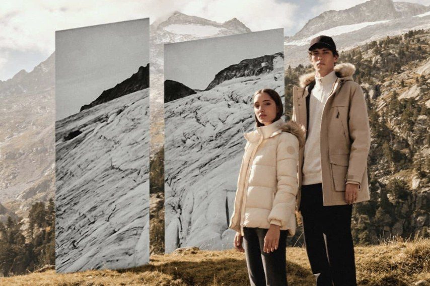 Modelos de Springfield junto a paneles con glaciares